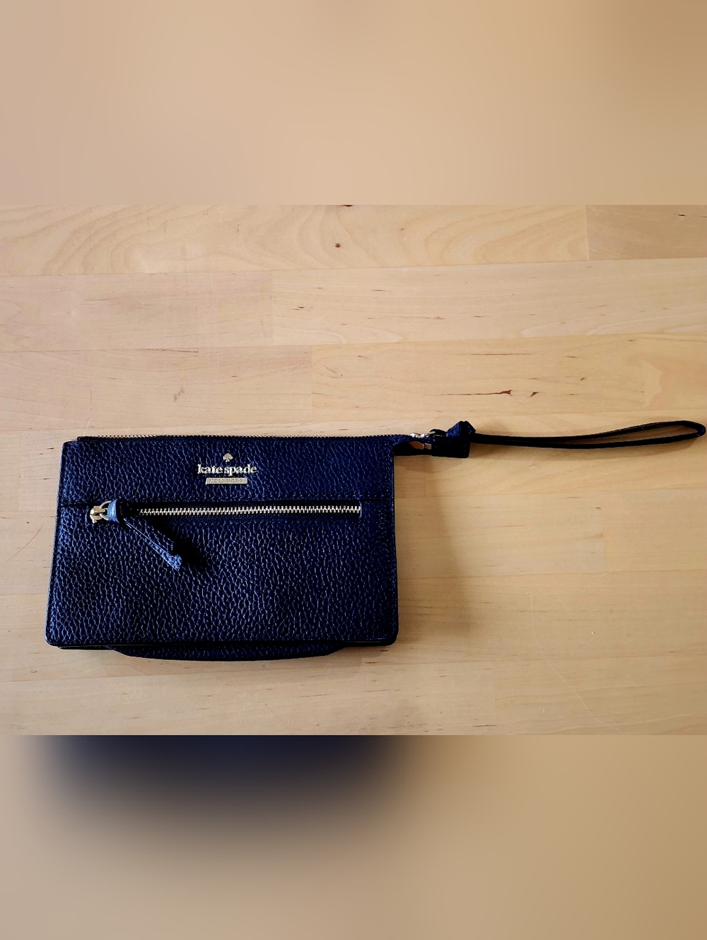 KATE SPADE | Chester Street Tinie |  Pebbled Leather Wristlet | Black | NWoT